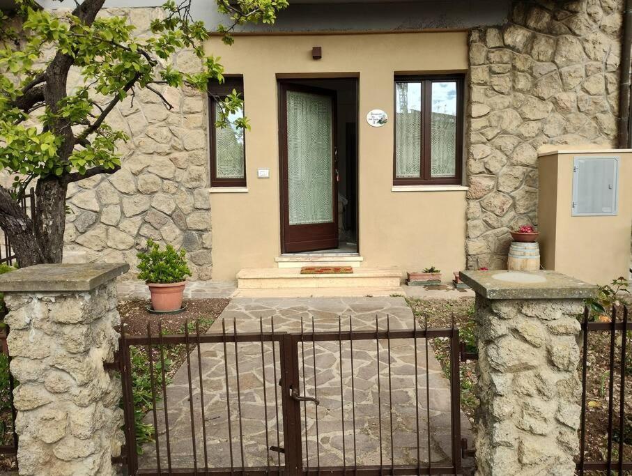 La Casina Di Nonna Giulia Apartment Castiglione d'Orcia Luaran gambar