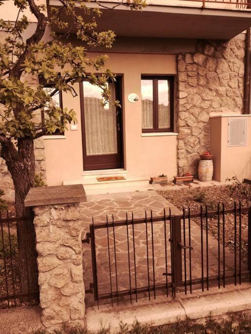 La Casina Di Nonna Giulia Apartment Castiglione d'Orcia Luaran gambar
